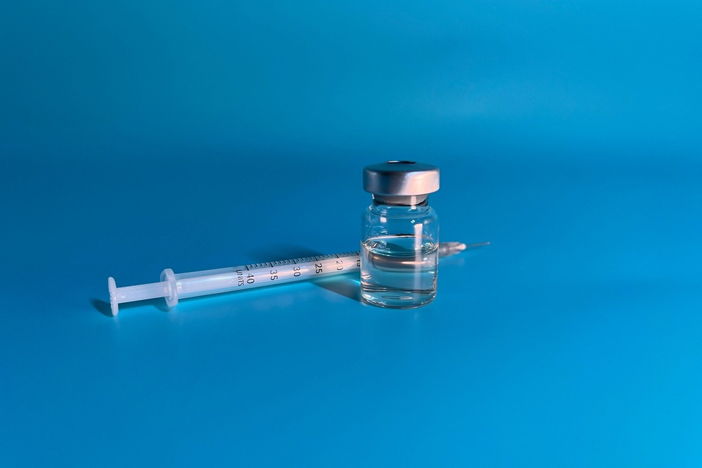 MOTS-c peptide is one of the most exciting mitochondrial compounds in longevity science. Discover its benefits, dosage, and why athletes are taking notice.